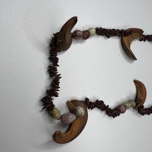 70's Vintage Necklace Hawaiian Koa Apple Seed Brown Puka Shell Tourist Lei Boho - Picture 8 of 11